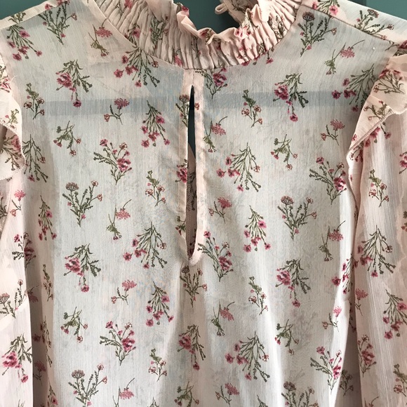 Forever 21 Keyhole Ruffle Blouse - Picture 4 of 6